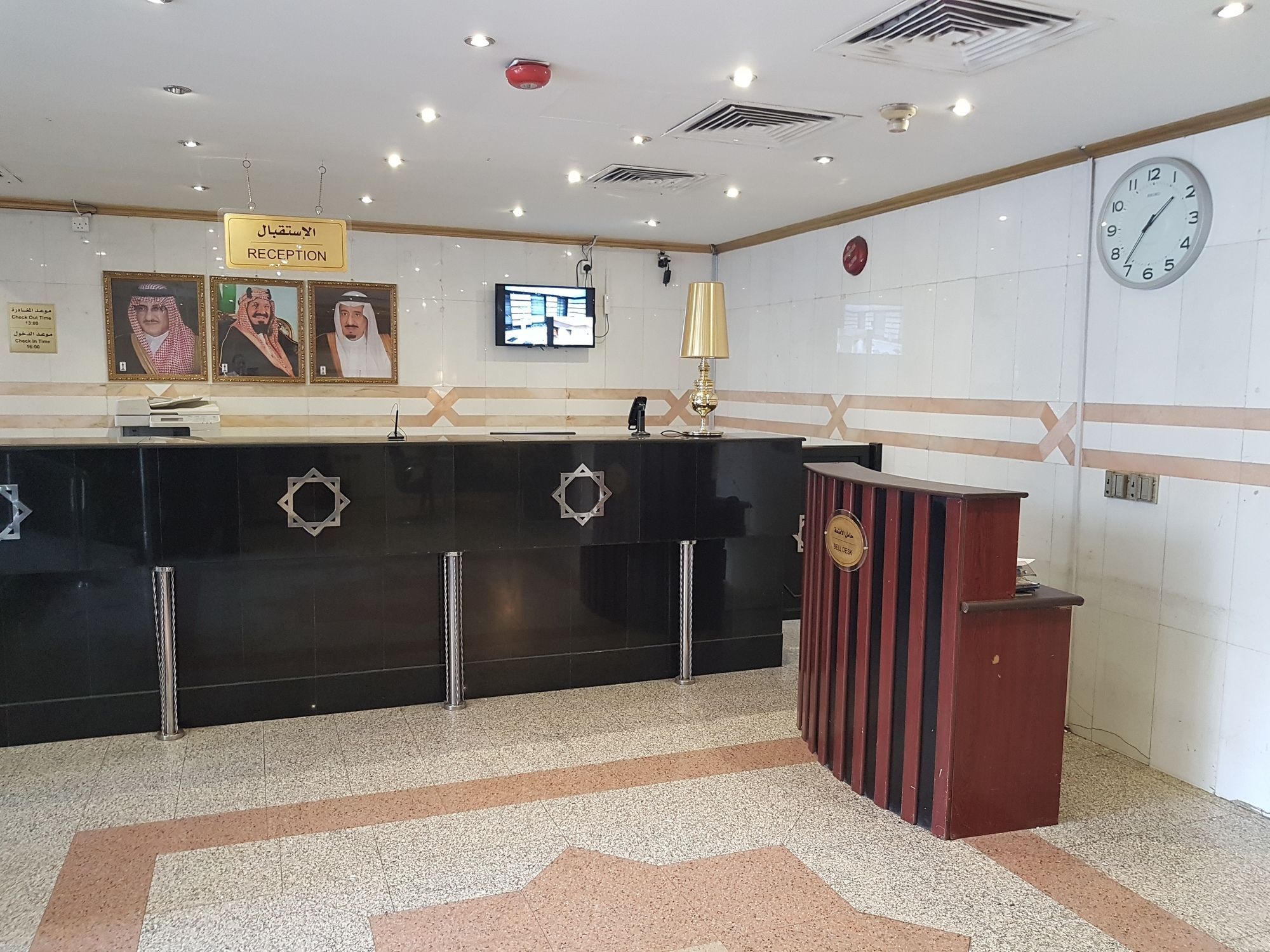 Taiba Suites Madinah Medina Kültér fotó Reception