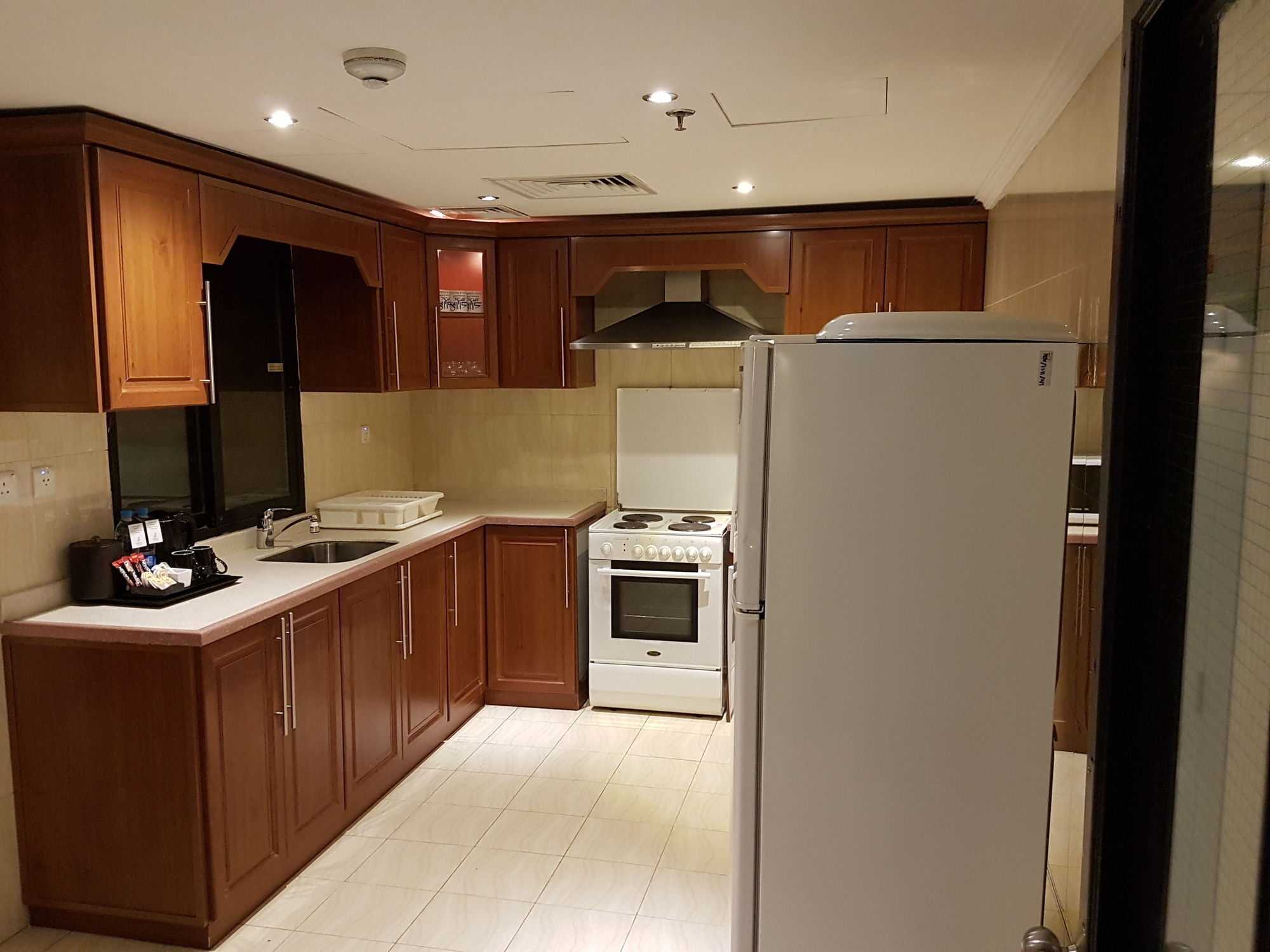 Taiba Suites Madinah Medina Kültér fotó A kitchen in a hotel